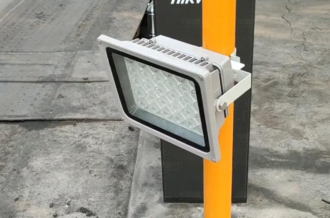 感應(yīng)補(bǔ)光燈