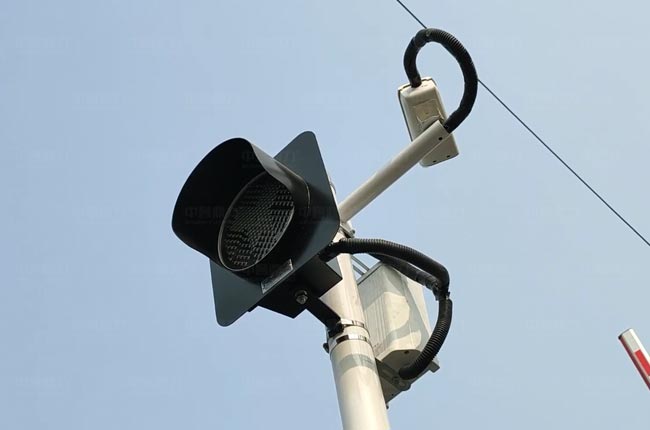 紅綠燈音柱抓拍攝像頭