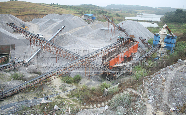 采石場(chǎng)生產(chǎn)線現(xiàn)場(chǎng) 采石場(chǎng)生產(chǎn)線現(xiàn)場(chǎng)