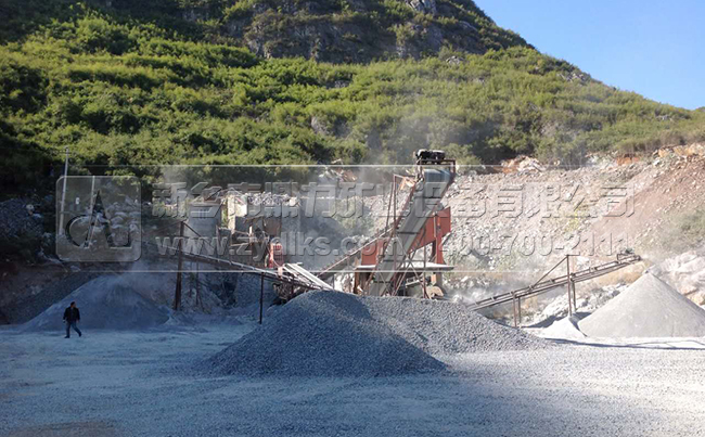 采石場(chǎng)生產(chǎn)線現(xiàn)場(chǎng) 采石場(chǎng)生產(chǎn)線現(xiàn)場(chǎng)