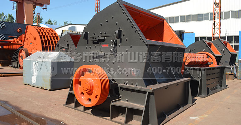 單段錘式破碎機設(shè)備圖 單段錘式破碎機設(shè)備圖