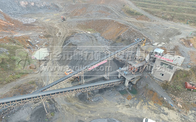 采石場(chǎng)現(xiàn)場(chǎng)