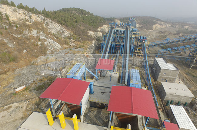 膠帶輸送機(jī)客戶(hù)現(xiàn)場(chǎng)