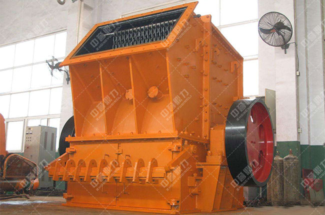 反擊式碎石機(jī) 反擊式碎石機(jī)