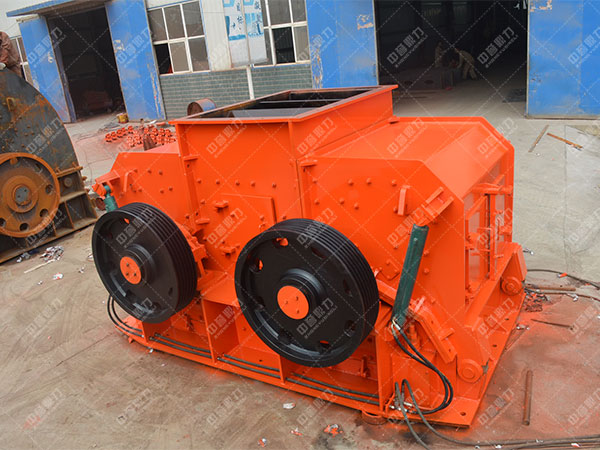 細(xì)碎破碎機(jī)