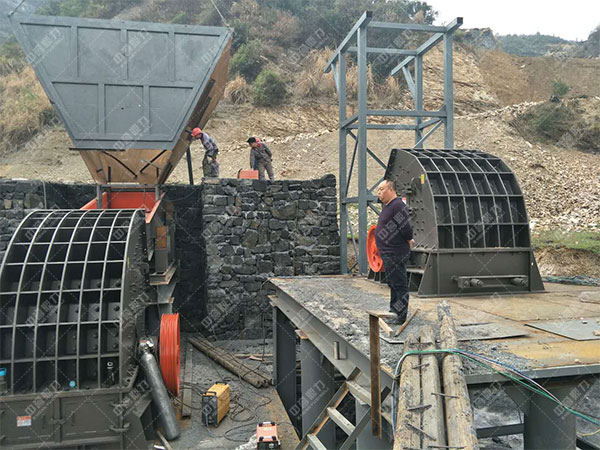 砂石骨料生產(chǎn)線中料倉的設(shè)計