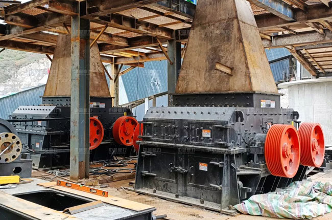 山西壽陽(yáng)啟泰建材時(shí)產(chǎn)400噸制砂生產(chǎn)線