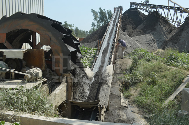 河南衛(wèi)輝時(shí)產(chǎn)300噸水洗砂生產(chǎn)線